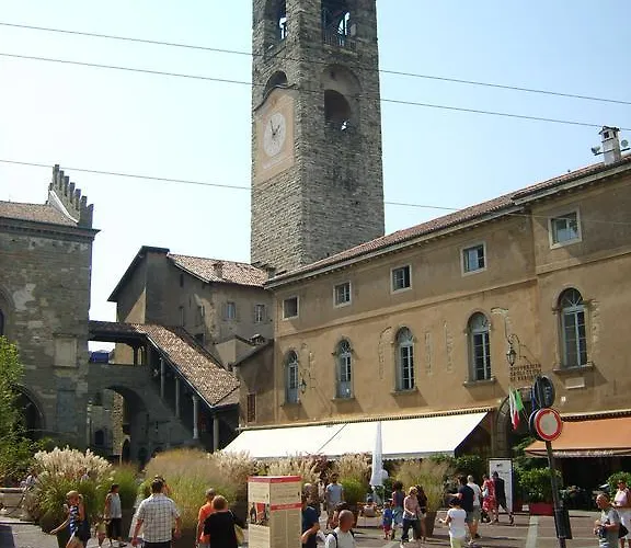 بيت للعطل Il Teatro *